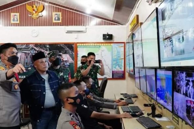 Tinjau Kesiapan dan Keamanan Malam Takbiran dan Lebaran 1443 H Bupati Nanang Patroli ke Sejumlah Pos