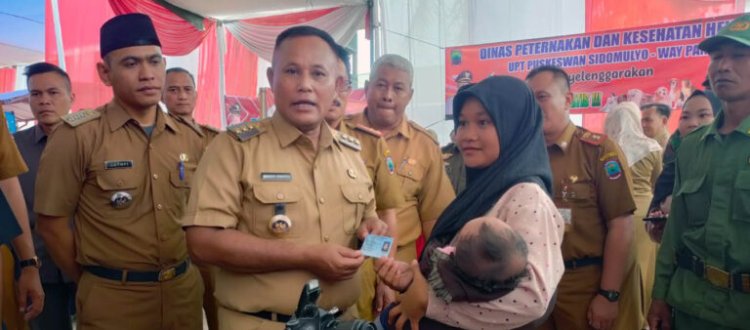 Masyarakat Ramai-ramai Manfaatkan Pelayanan Kependudukan di Musrenbang Way Panji