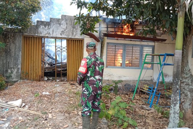 Rumah Dinas Camat Penengahan Terbakar