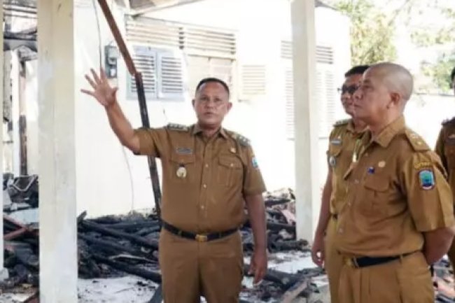 Paska Terbakar, Bupati Lampung Selatan Tinjau Rumah Dinas Camat Penengahan