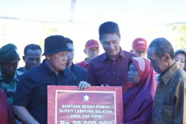 Gandeng CSR, Bupati Lampung Selatan Kembali Bantu Warga Kurang Mampu Pada Program Bedah Rumah