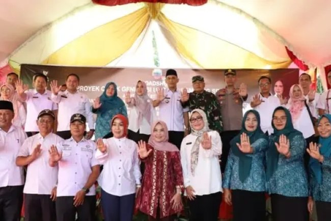 Ketua TPPS Winarni Nanang Ermanto Hadiri Roadshow Cetak Generasi Unggul Kabupaten Lampung Selatan 2024 Di Kecamatan Way Panji
